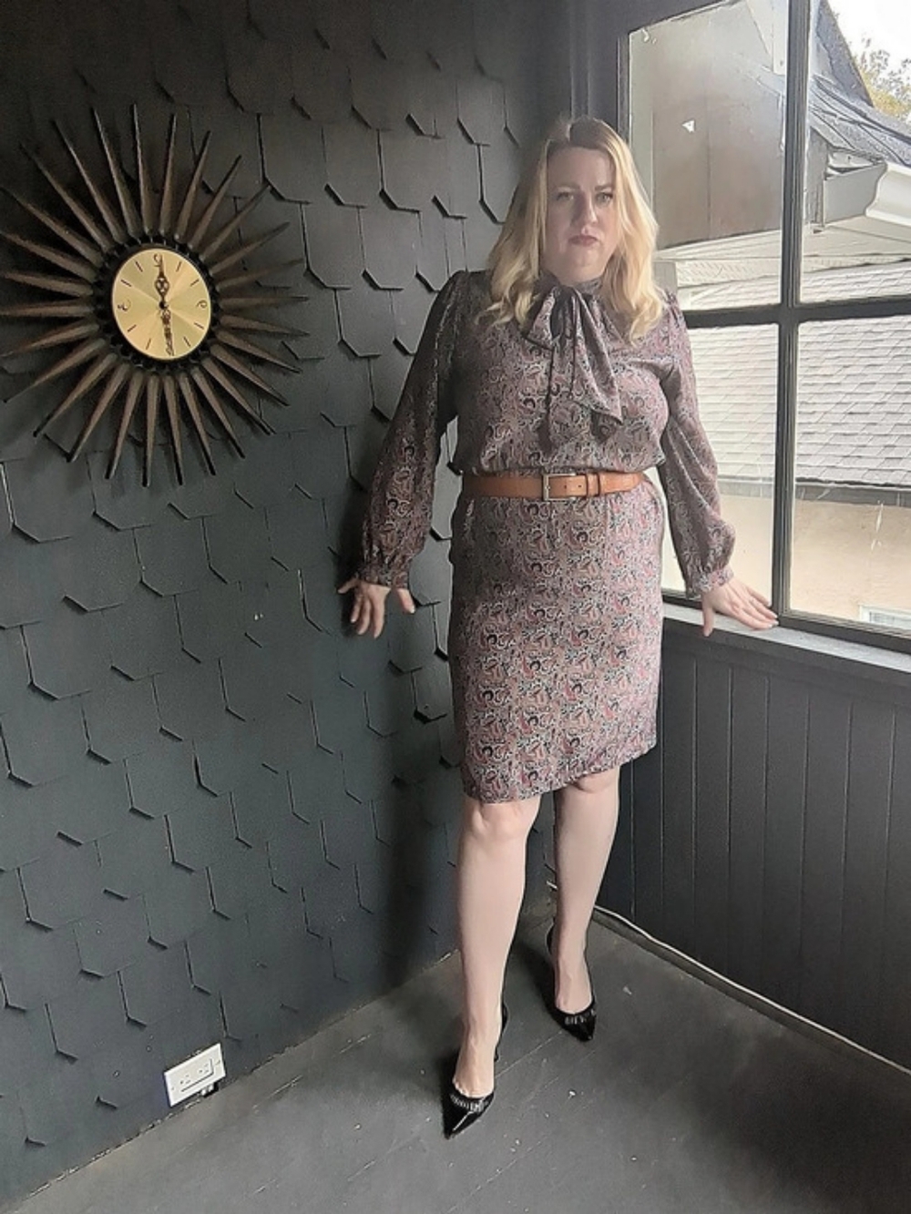 Vintage Ports Paisley Tie Neck Mini Dress in Brown & Pink